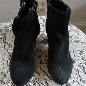 Sam Edelman Black Ankle Booties Suede-Like Texture